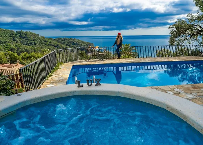 Toni Vistas Mar Piscina Jacuzzi Aire Acondicionado Willa Lloret de Mar